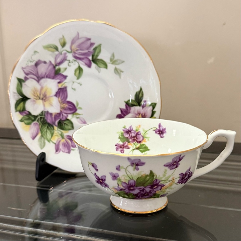 Clarence bone china teacup & saucer
